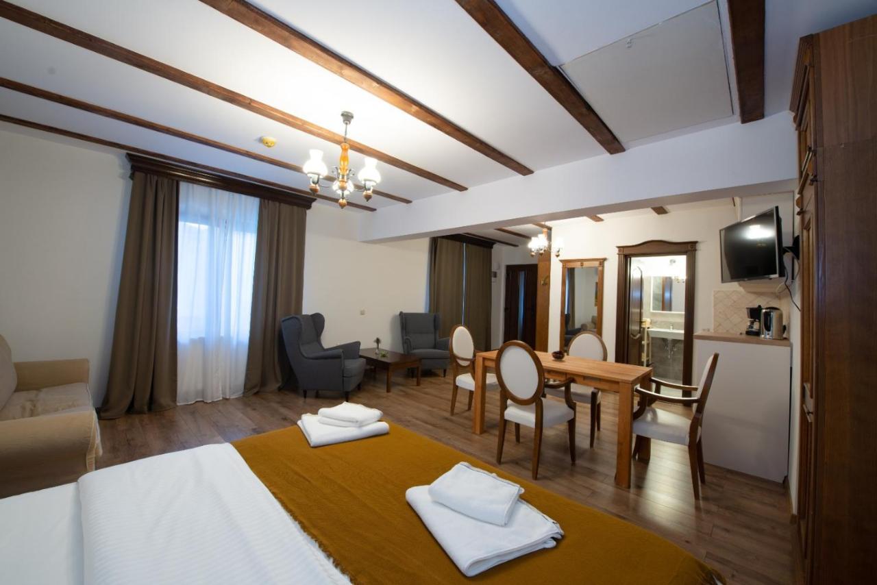 Old Town Cataleya Hotell Sibiu Exteriör bild